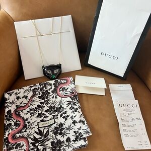 Gucci Black and Gold Chain Necklace